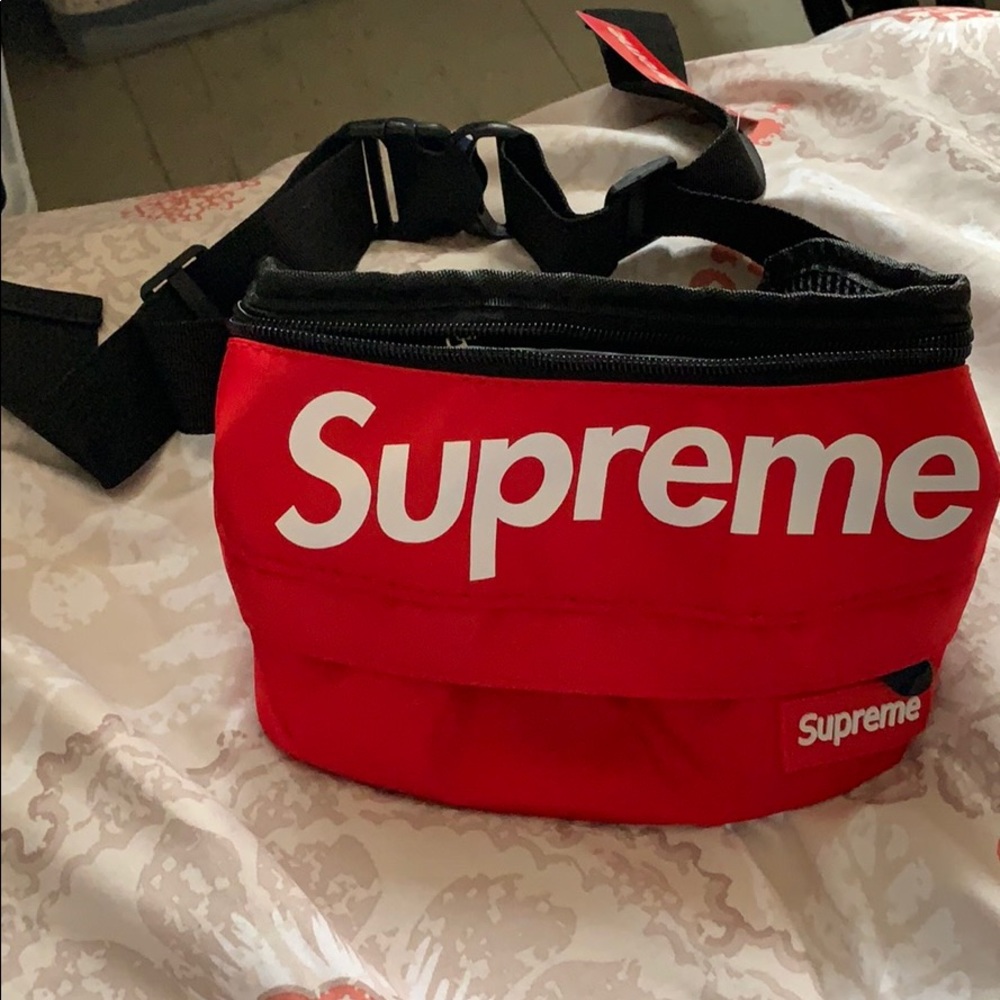 Supreme fanny pack